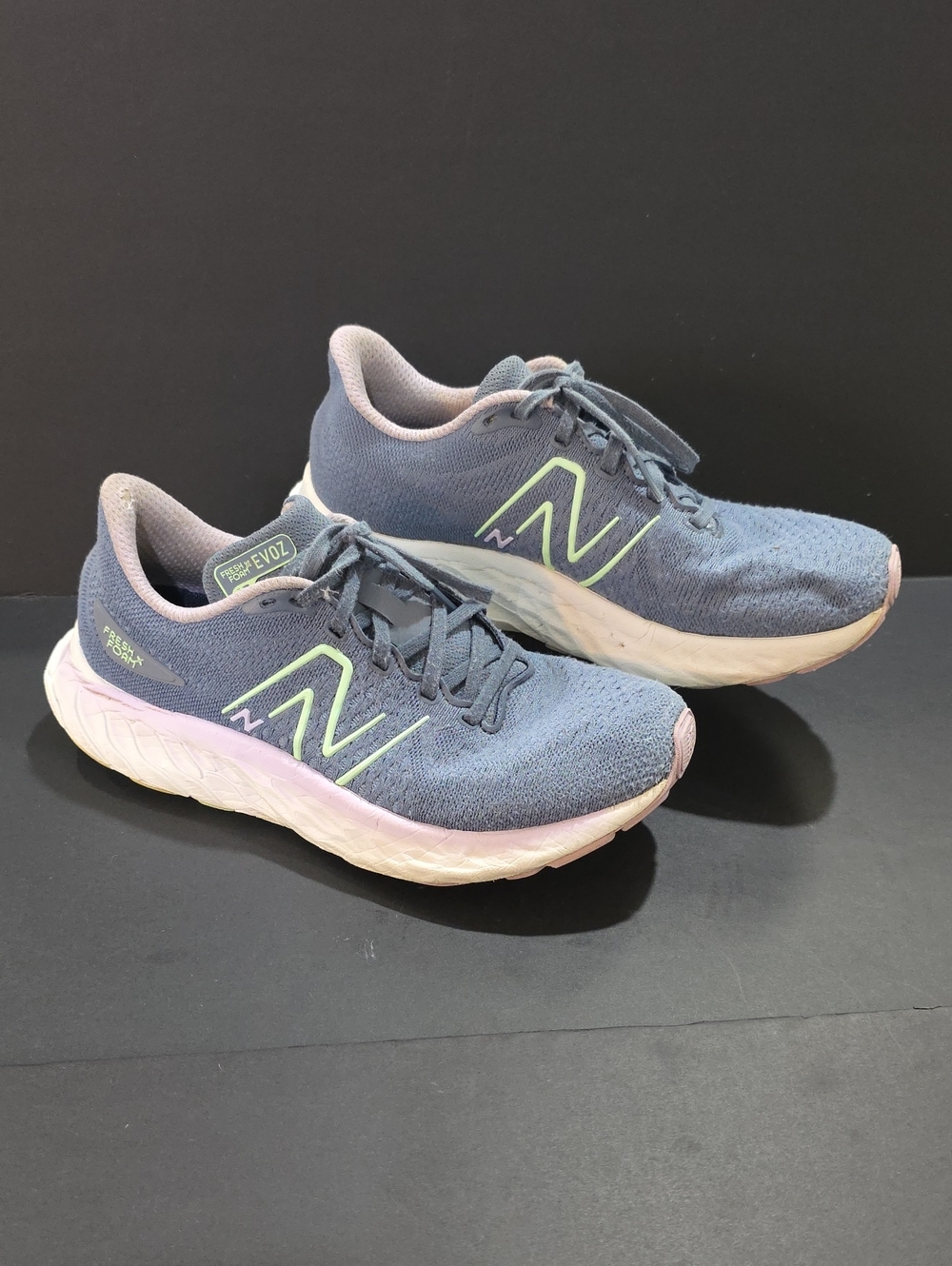 New Balance Fresh Foam Evoz Women's Blue Knit Shoes with Neon Accent Size 8